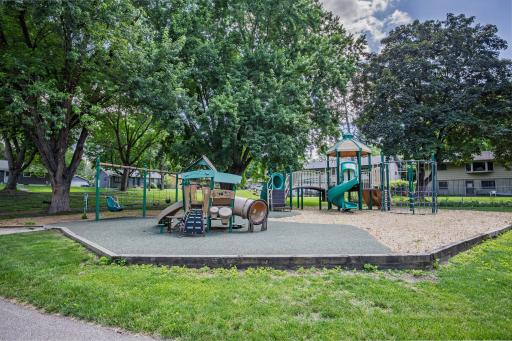 7829 Alden Way NE, Minneapolis, MN 55432