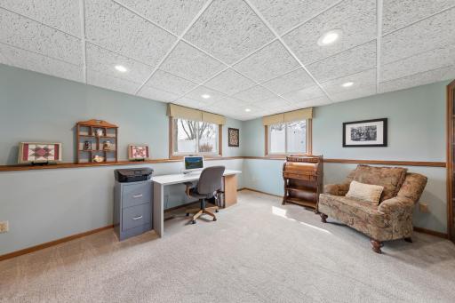 1197 Jackson Street S, Shakopee, MN 55379