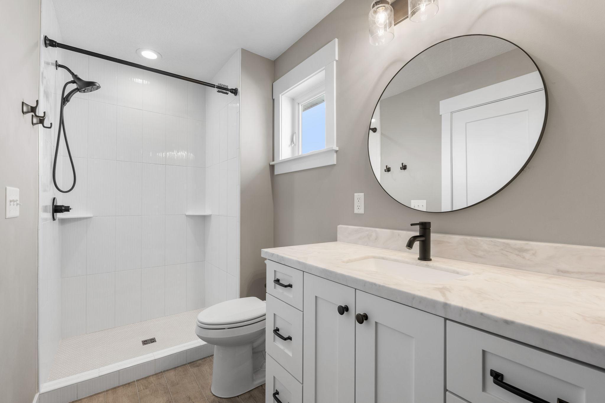 49-web-or-mls-18310 61st Ave N-49.jpg