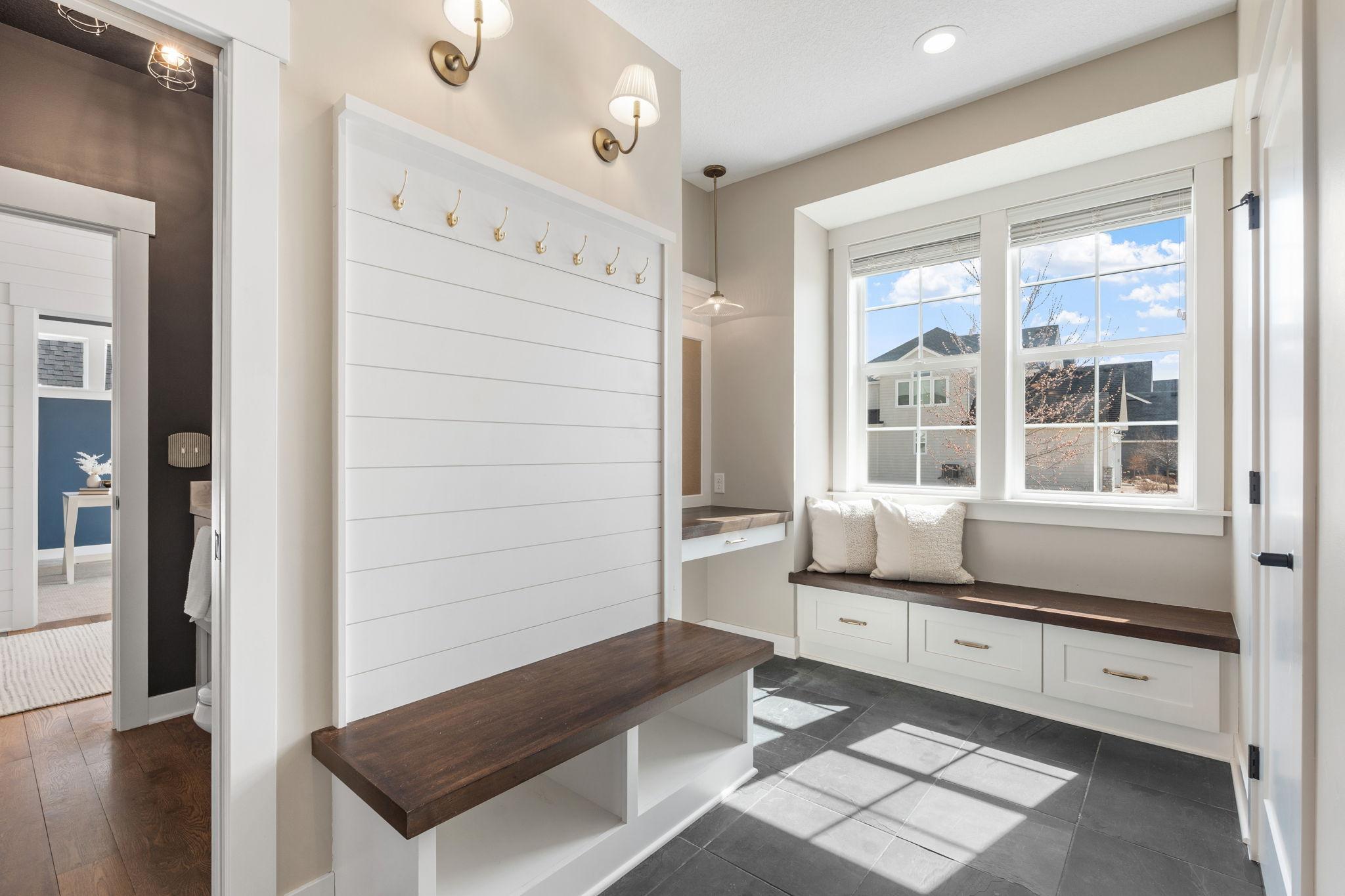 32-web-or-mls-18310 61st Ave N-32.jpg