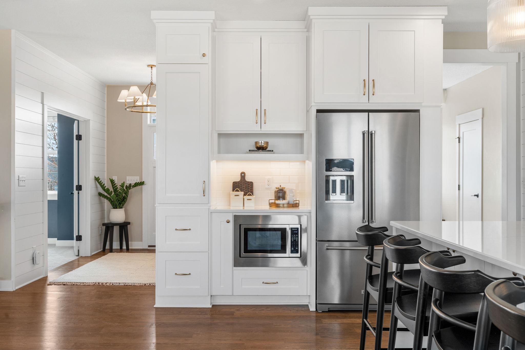 15-web-or-mls-18310 61st Ave N-15.jpg