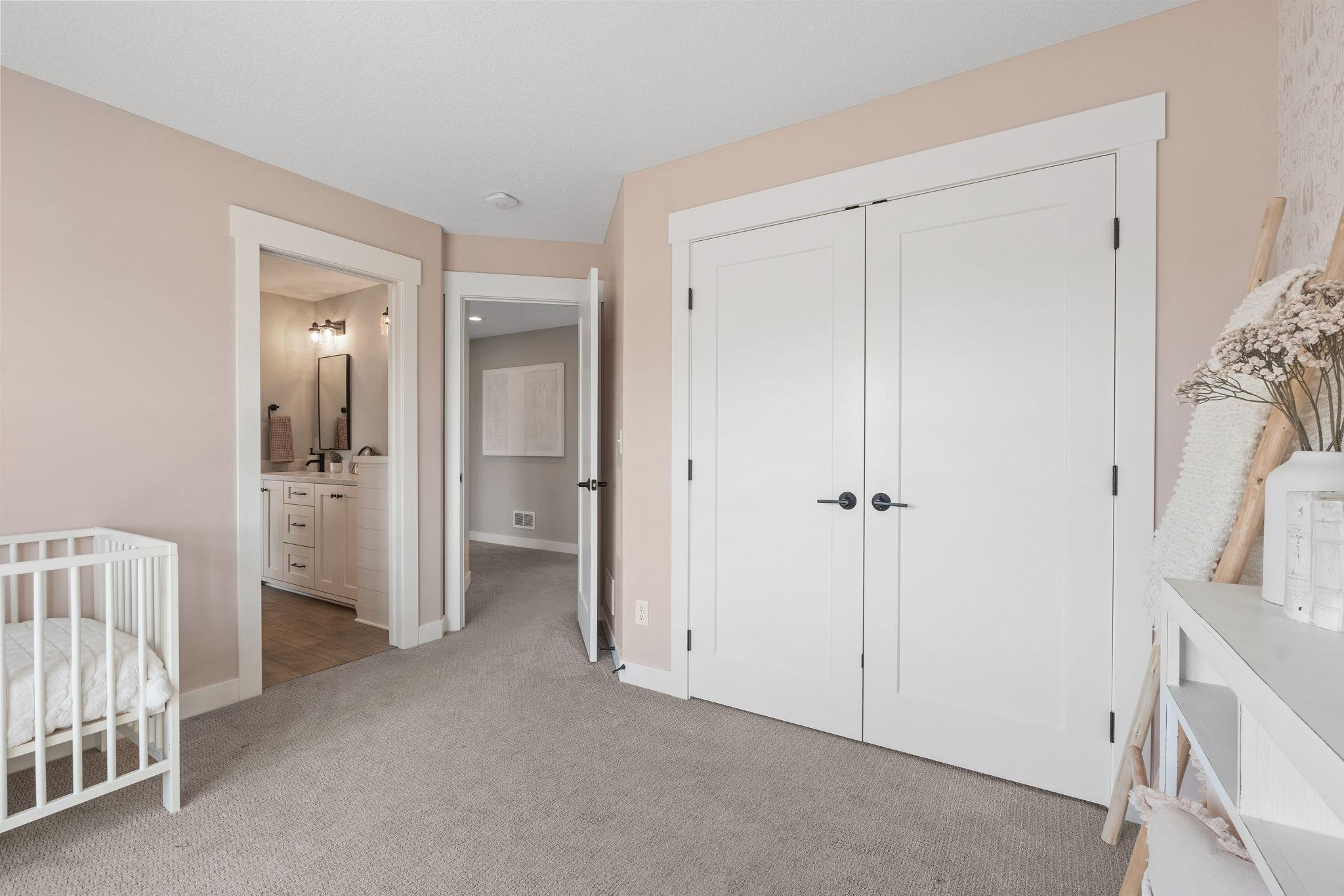 40-web-or-mls-18310 61st Ave N-40.jpg