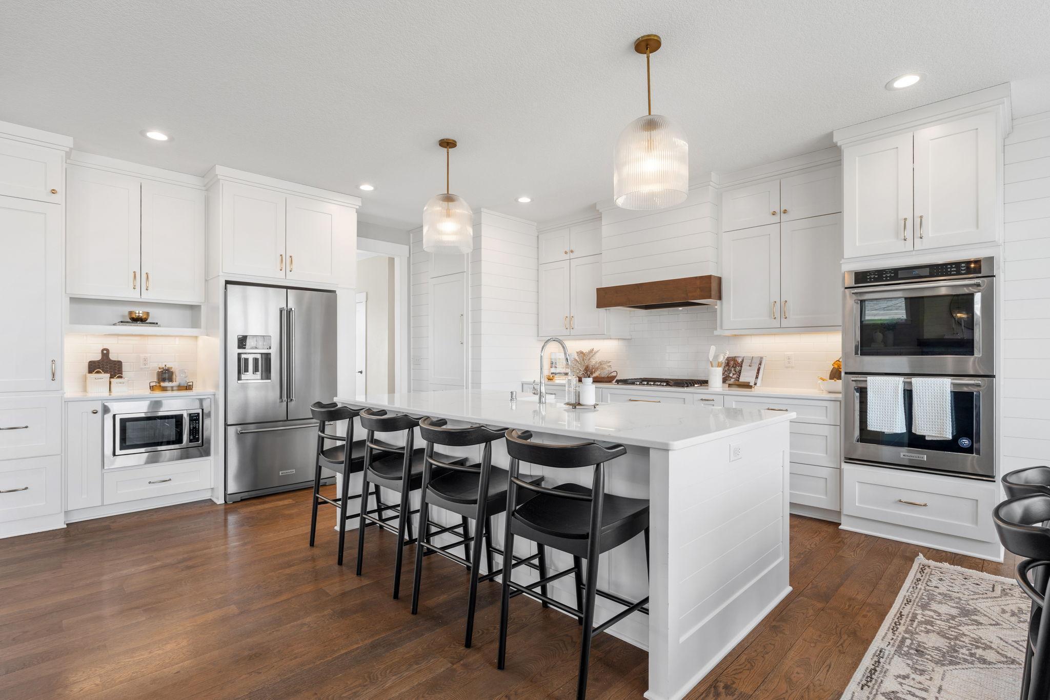 13-web-or-mls-18310 61st Ave N-13.jpg