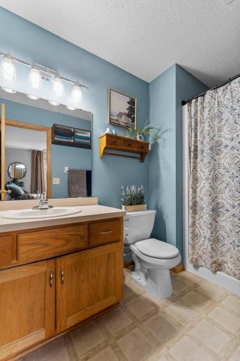 1106 Maplewood Avenue SW, Isanti, MN 55040
