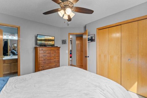 1106 Maplewood Avenue SW, Isanti, MN 55040