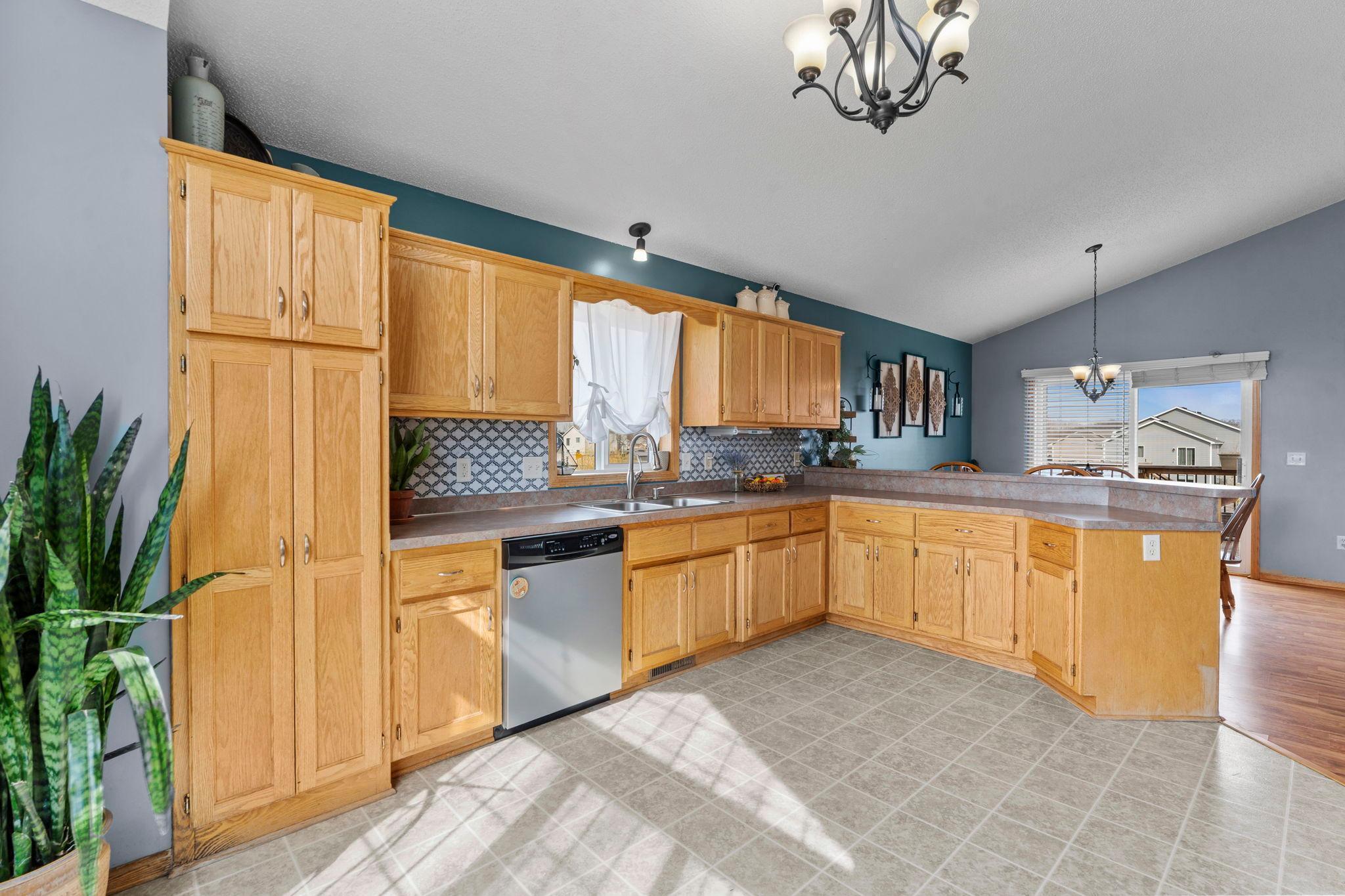 Incredible amount of storage