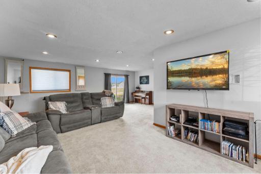 1106 Maplewood Avenue SW, Isanti, MN 55040