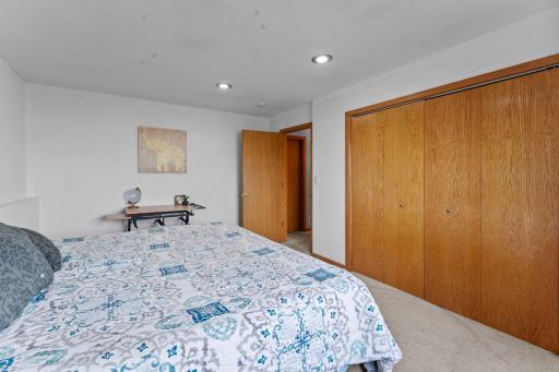 1106 Maplewood Avenue SW, Isanti, MN 55040
