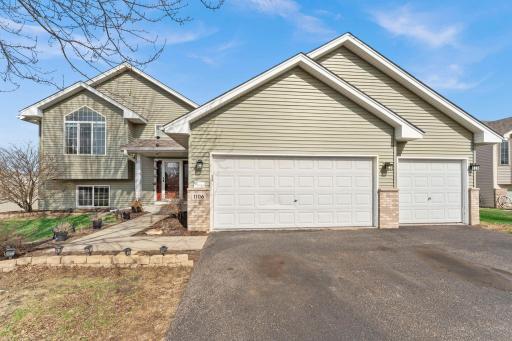 1106 Maplewood Avenue SW, Isanti, MN 55040