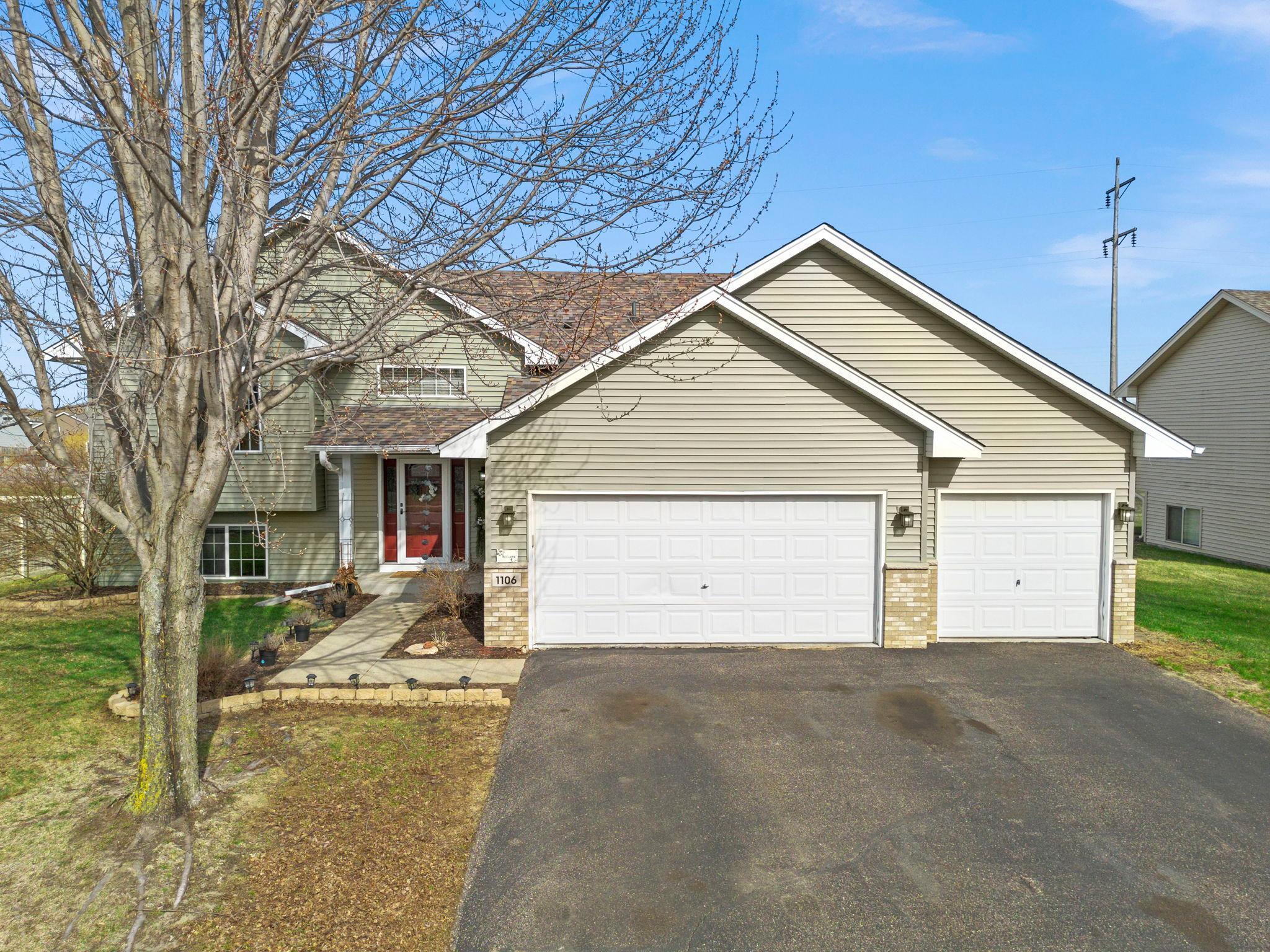 Oversized 3 car garage