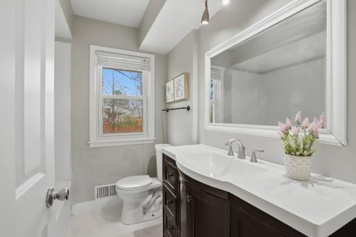 26-web-or-mls-2238_Berland_Pl_Saint_Paul_MN_019.jpg