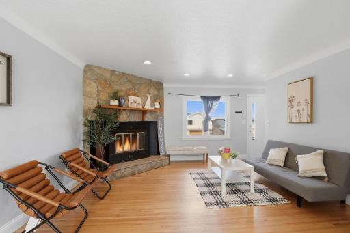 6-web-or-mls-2238_Berland_Pl_Saint_Paul_MN_004.jpg