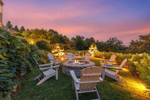 Relax and unwind under the stars. Whether you’re roasting marshmallows, sharing stories, or simply enjoying the ambiance, the firepit creates a welcoming atmosphere for year-round enjoyment. Gas hookup available too!