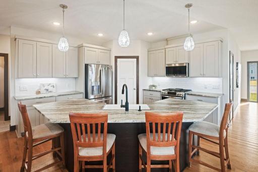 2120 Violet Lane, Faribault, MN 55021