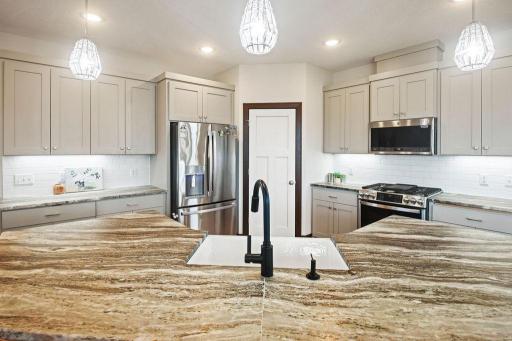 2120 Violet Lane, Faribault, MN 55021