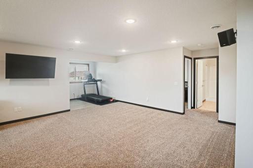 2120 Violet Lane, Faribault, MN 55021