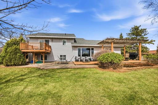 12323 212th Avenue NE, New London, MN 56273