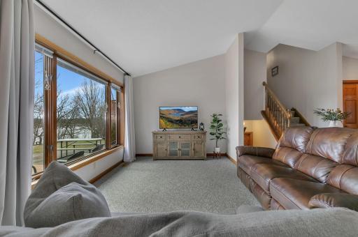 12323 212th Avenue NE, New London, MN 56273