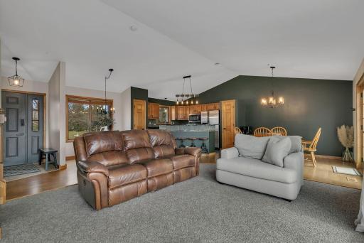 12323 212th Avenue NE, New London, MN 56273