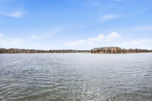 12323 212th Avenue NE, New London, MN 56273
