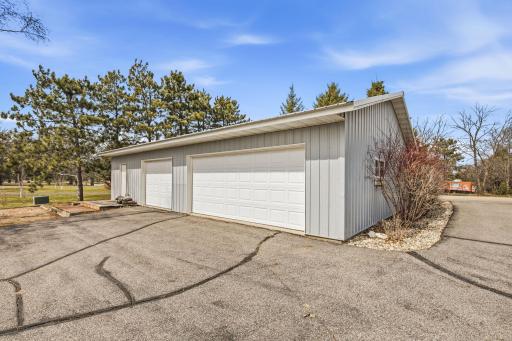 12323 212th Avenue NE, New London, MN 56273