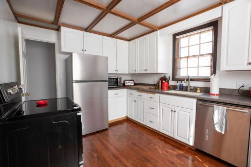 4064 Shoreline Drive, Robbinsdale, MN 55422