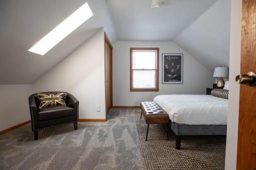 4064 Shoreline Drive, Robbinsdale, MN 55422