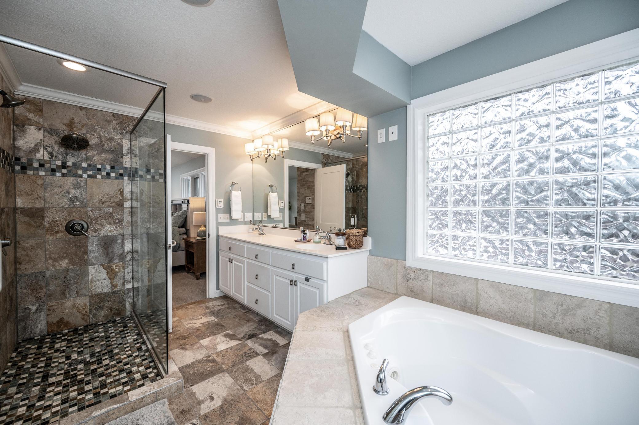 18220 Jaguar Path Lakeville MN-print-037-003-Primary Bath-4200x2795-300dpi.jpg