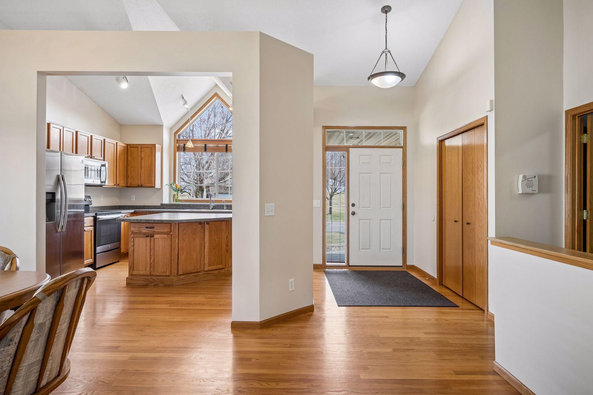Walk in to a bright entry way that flows to the Kitchen and Living space. Gorgeous hardwood floors!