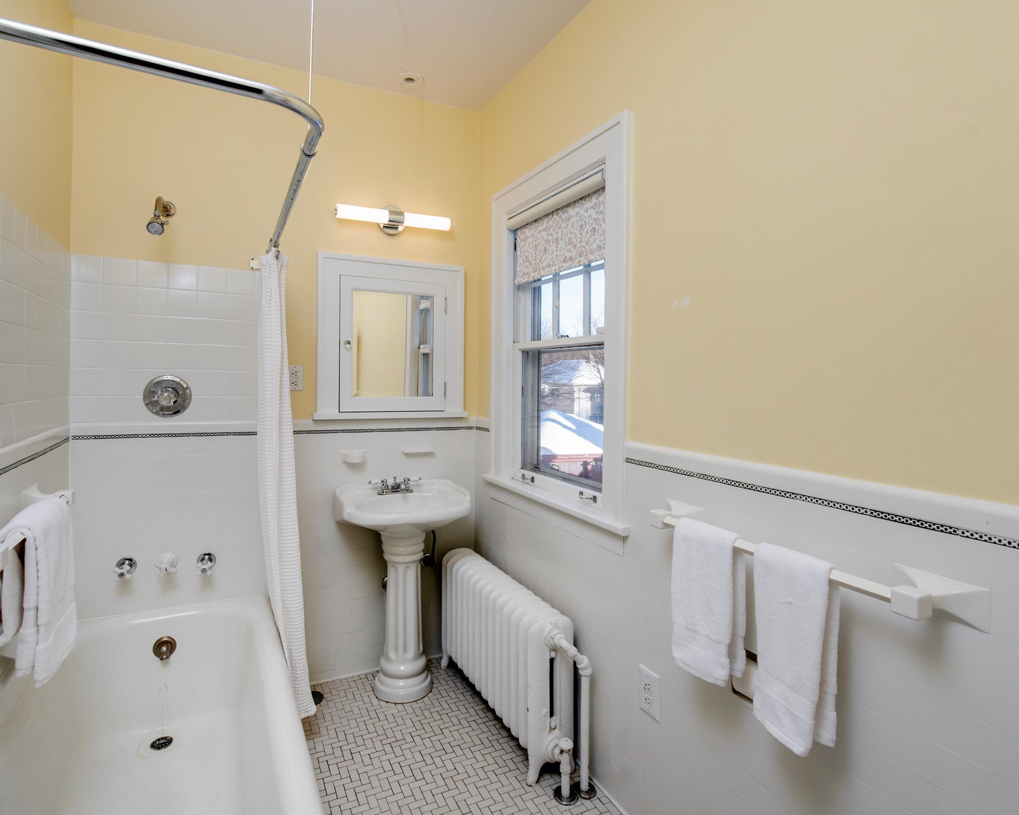 Second full main floor bath