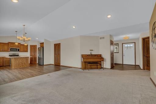 113 Glenview Loop, Saint Cloud, MN 56303
