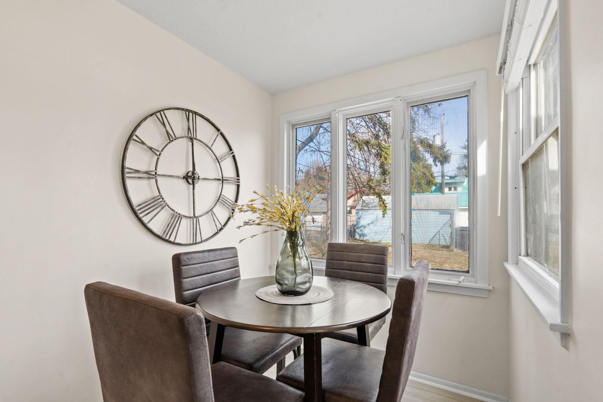 17-web-or-mls-3214 Dupont Ave-17.jpg