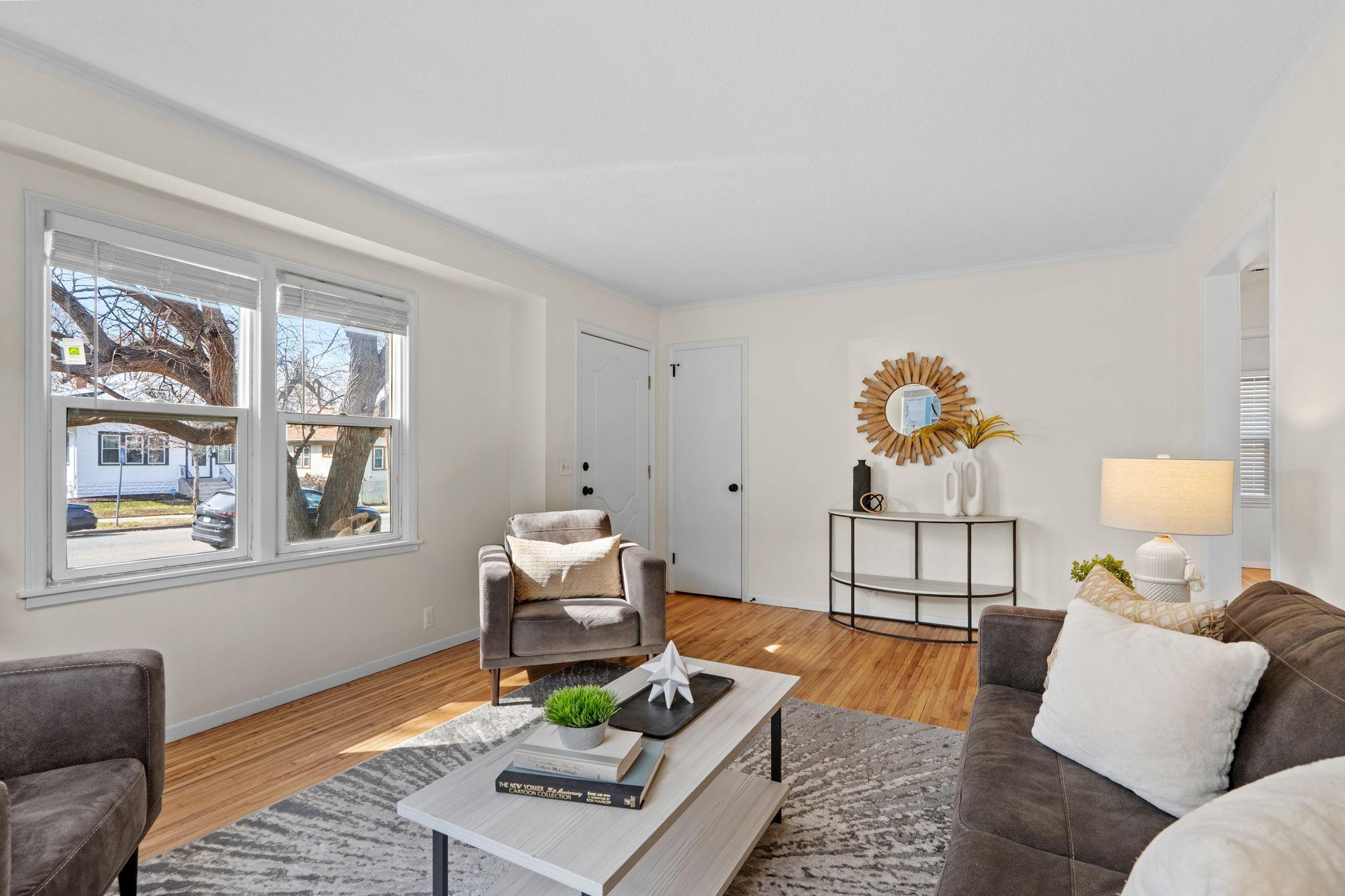 13-web-or-mls-3214 Dupont Ave-13.jpg