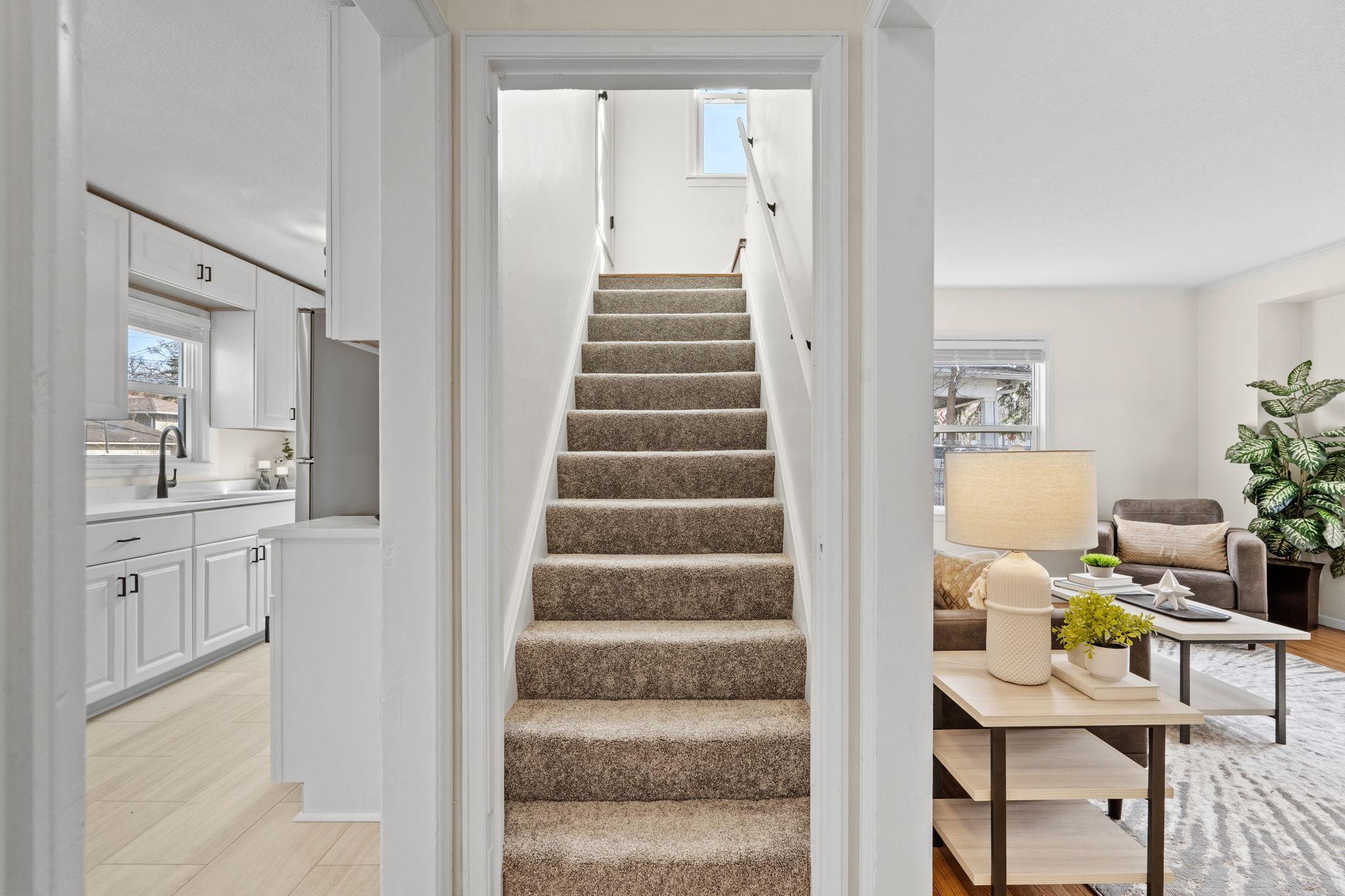 30-web-or-mls-3214 Dupont Ave-30.jpg