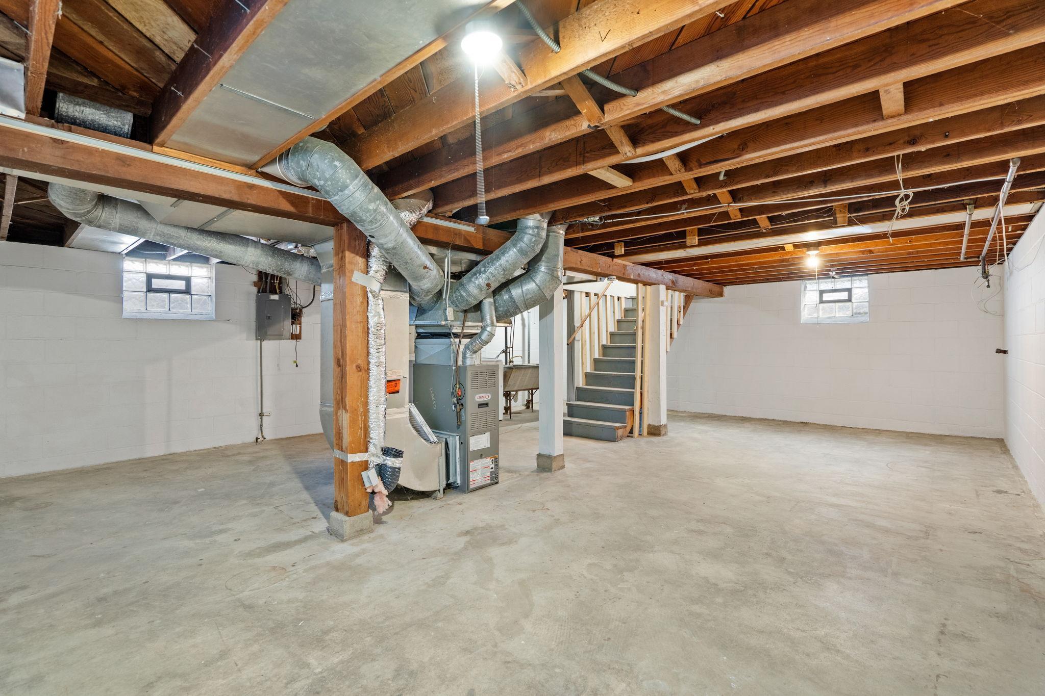 35-web-or-mls-3214 Dupont Ave-35.jpg