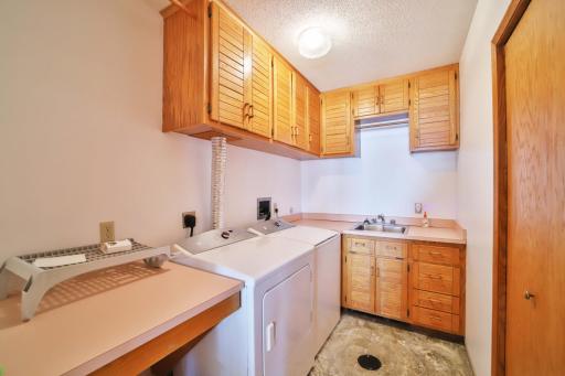 1569 Floan Point Road, Brainerd, MN 56401