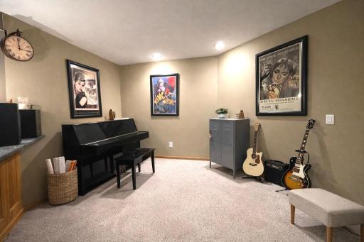 18412 Pathfinder Drive, Eden Prairie, MN 55347