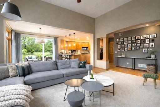 18412 Pathfinder Drive, Eden Prairie, MN 55347