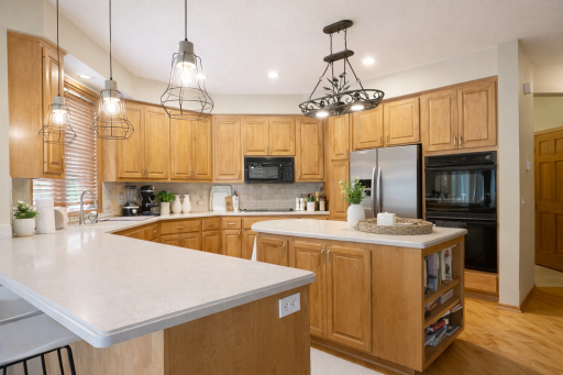 18412 Pathfinder Drive, Eden Prairie, MN 55347