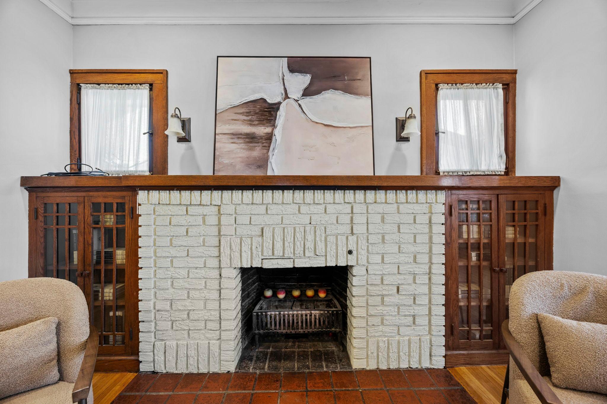Decorative fireplace