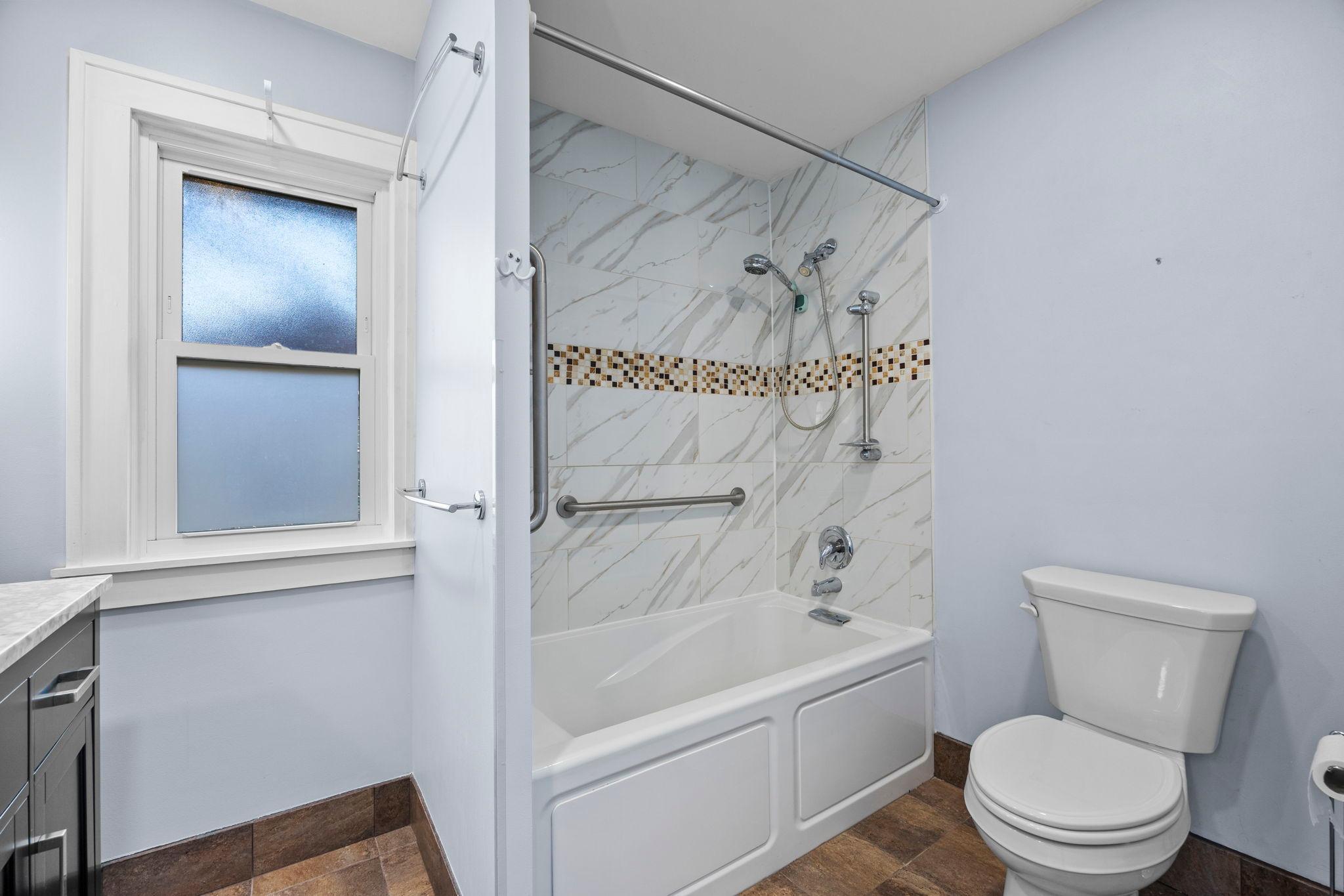 Second floor full bath with jetted tub