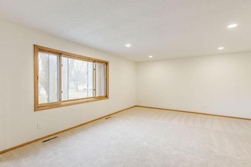 312 Cedar LN, Montevideo, MN 56265