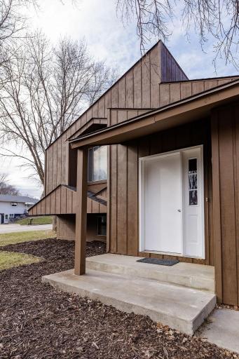 312 Cedar LN, Montevideo, MN 56265