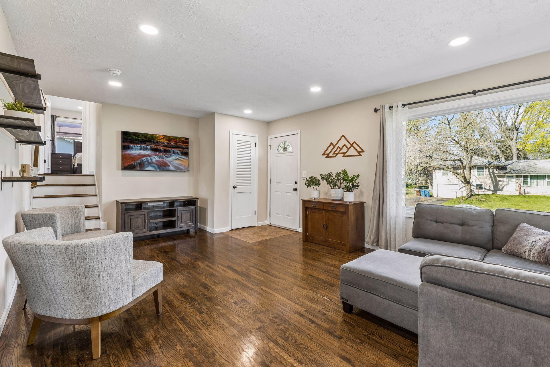 9037 Emerson Avenue South - Spacecrafting - 0007.jpg