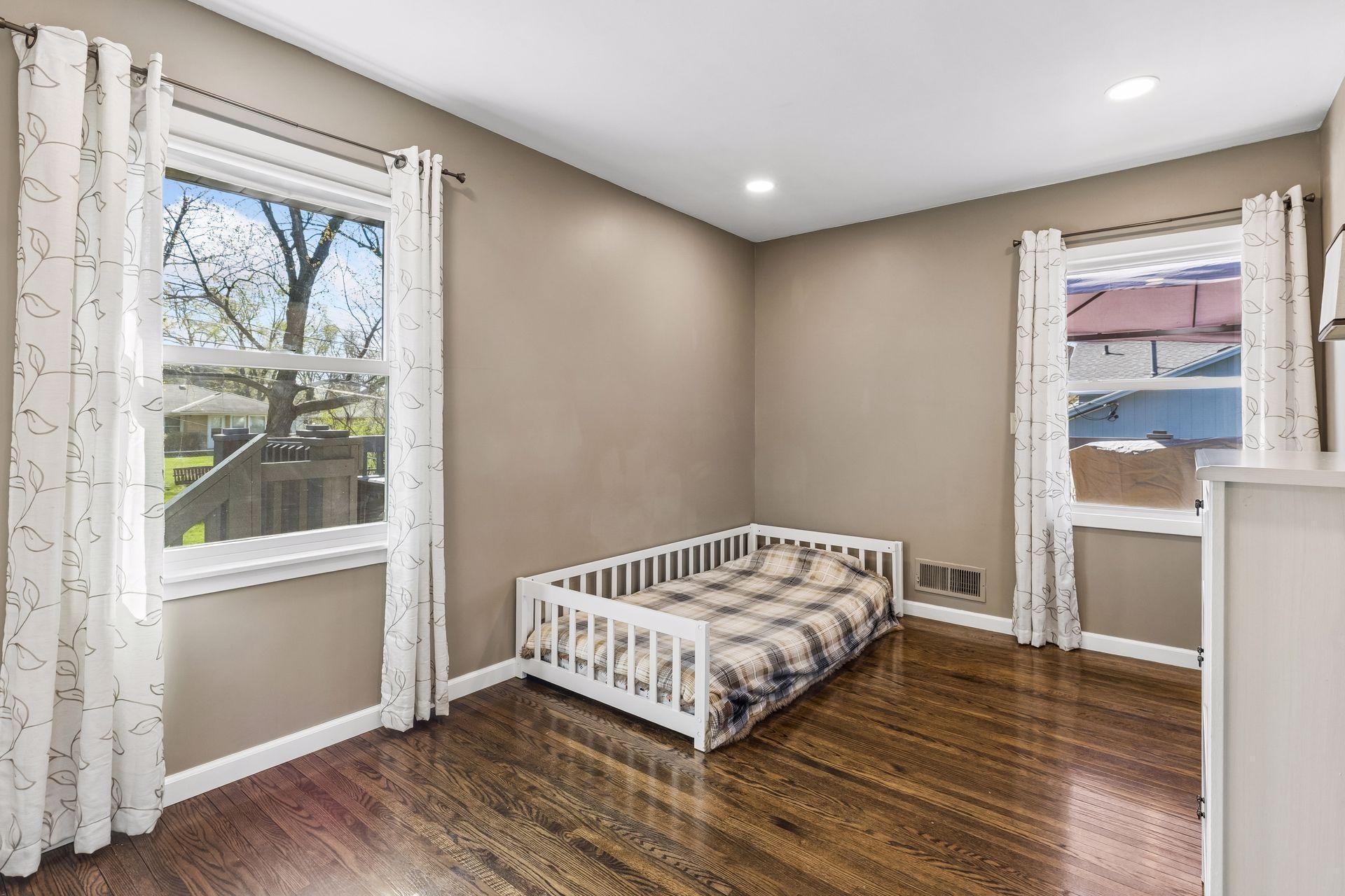 9037 Emerson Avenue South - Spacecrafting - 0018.jpg