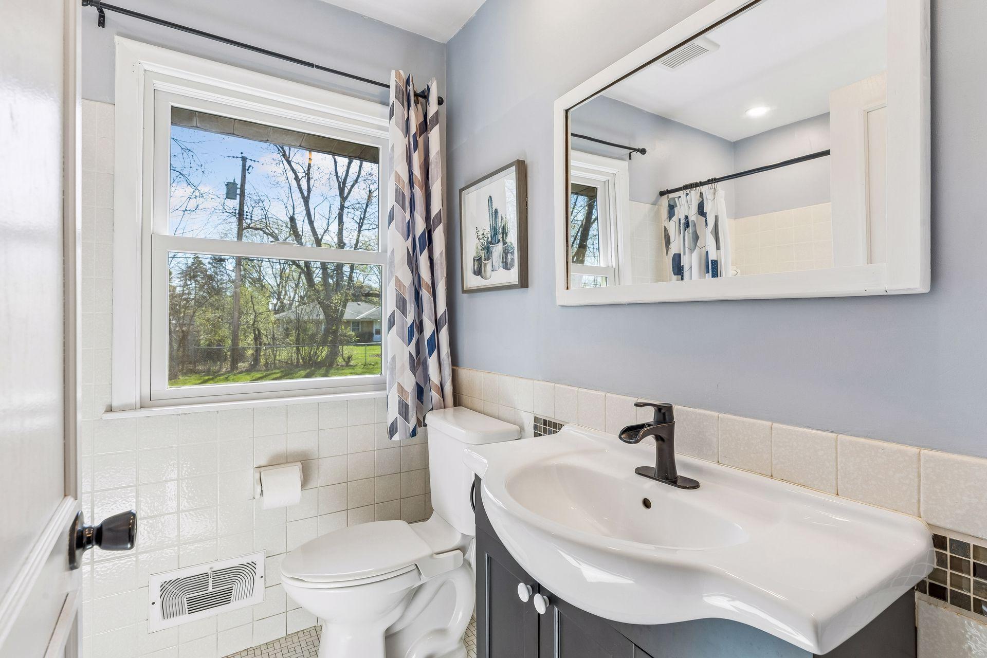 9037 Emerson Avenue South - Spacecrafting - 0020.jpg