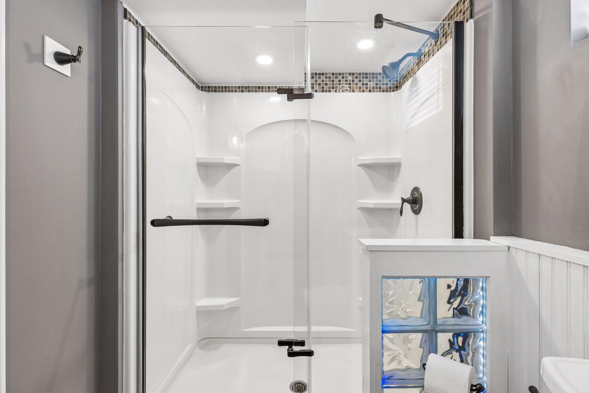 9037 Emerson Avenue South - Spacecrafting - 0025.jpg