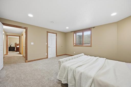 106 50th Avenue E, West Fargo, ND 58078