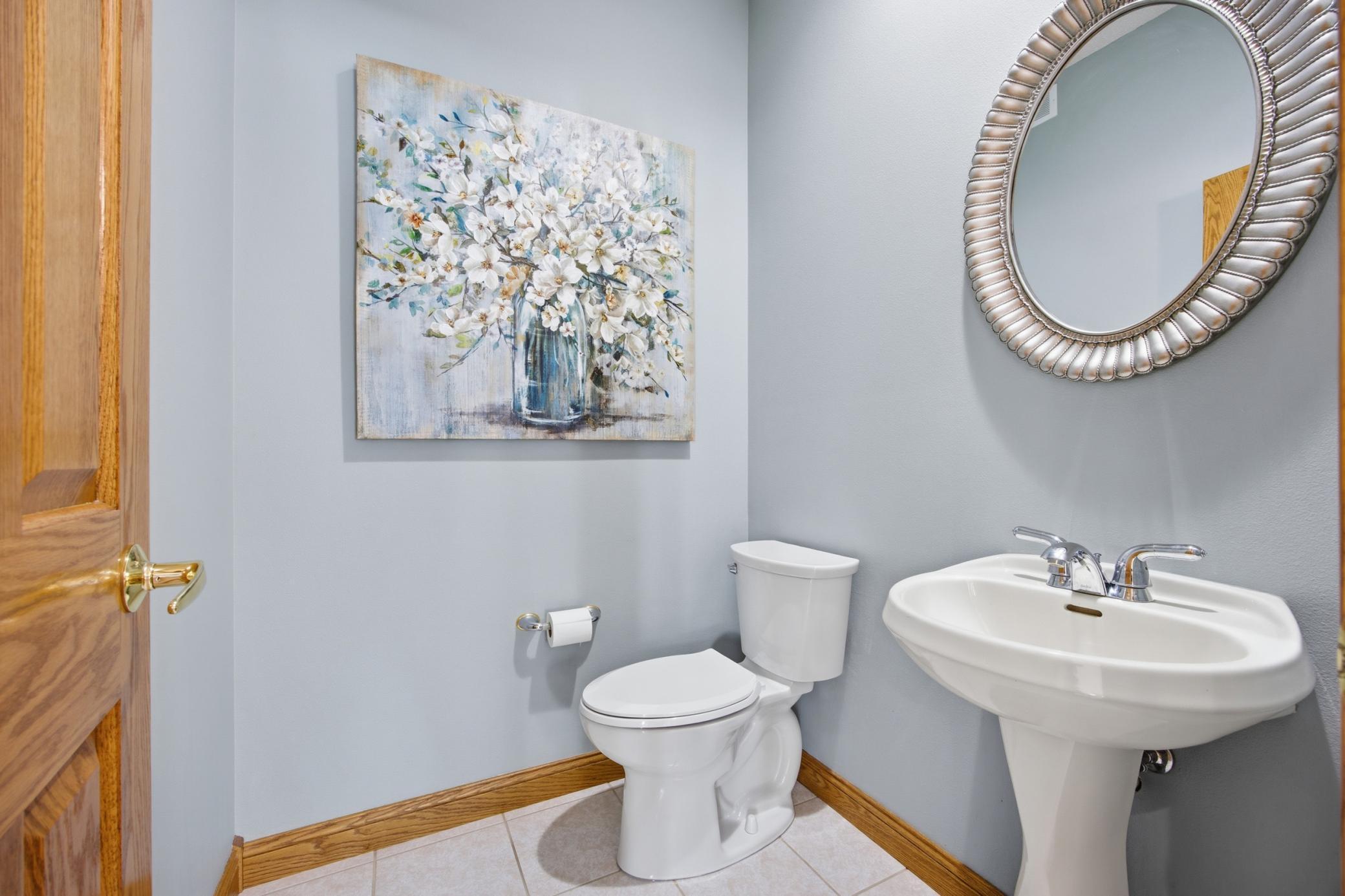 Main Floor 1/2 Bathroom