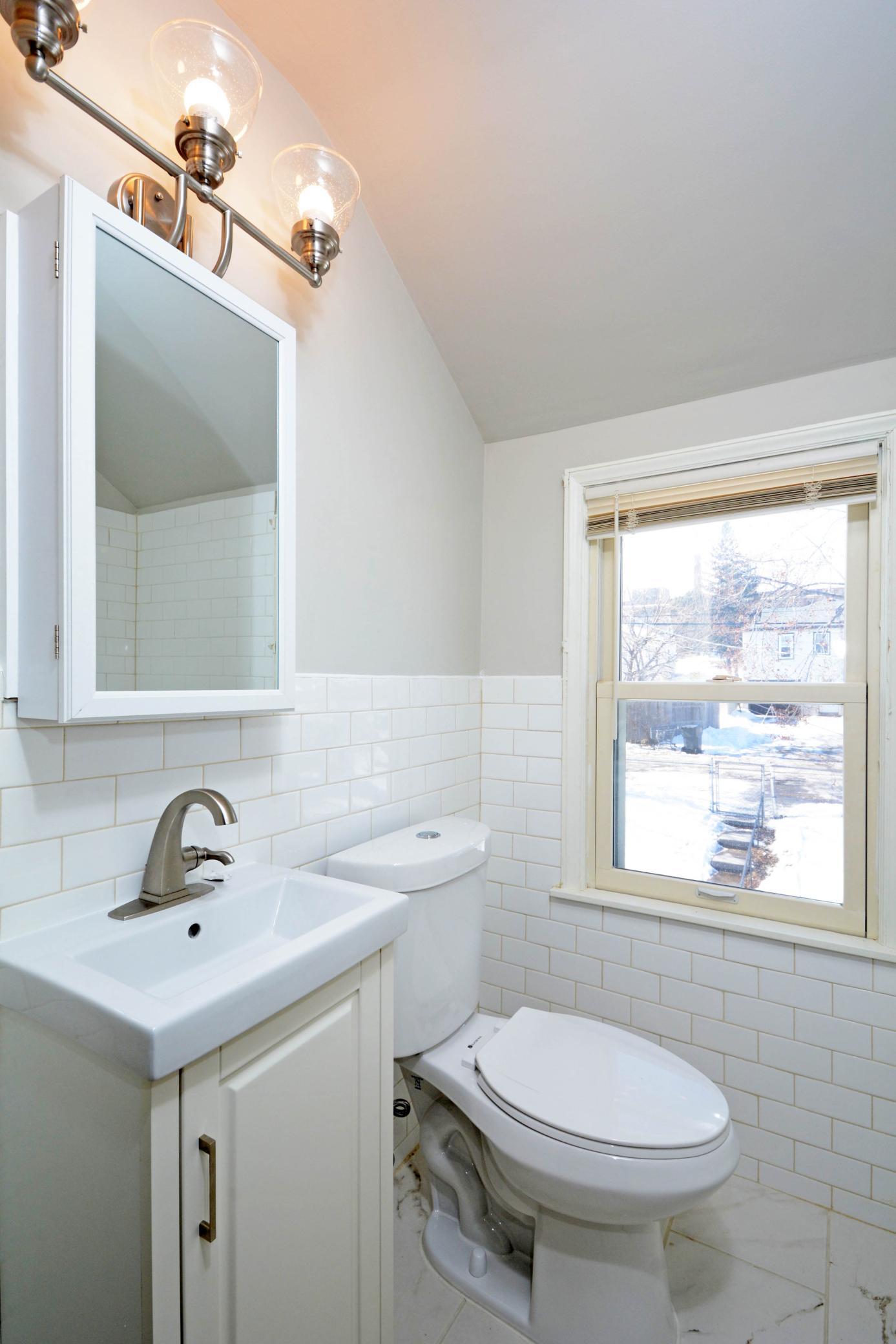 5820 Nicollet Ave So 016.jpg